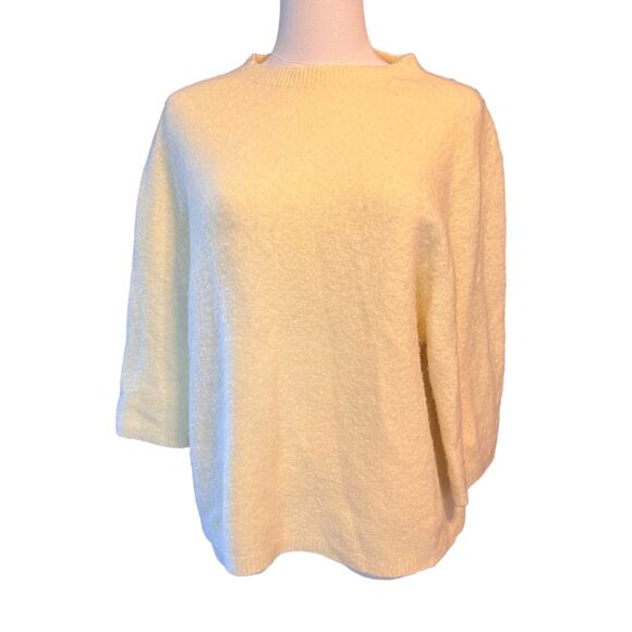 Bianco & Blu Women's Yellow Crew Neck Sweater.  Size Large - Picture 1 of 6
